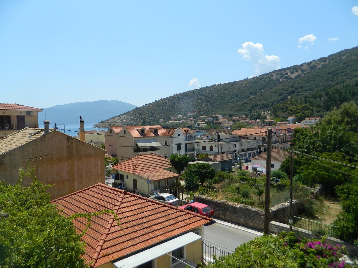 Logaras Apartments Agia Efimia Exterior foto
